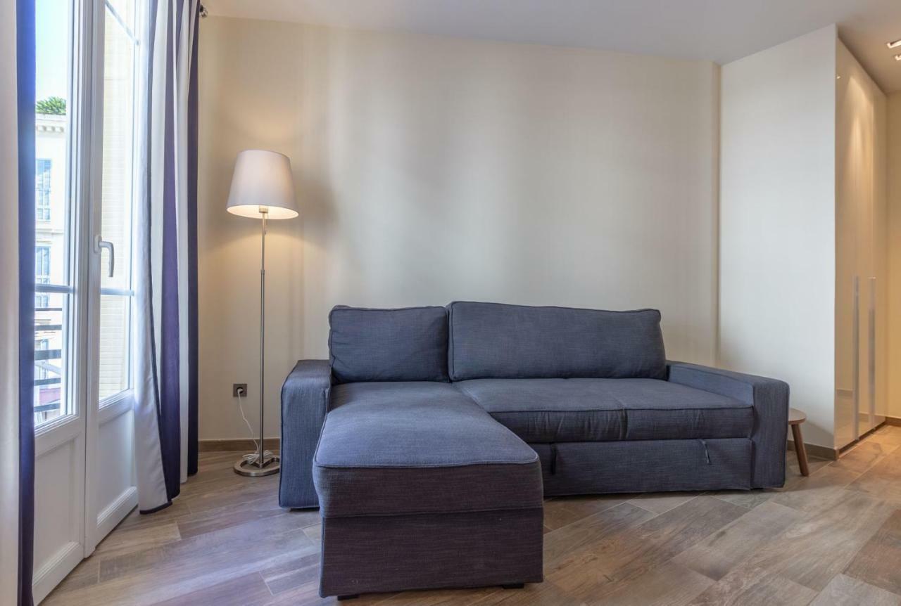 Apartment 100m From The Sea Nizza